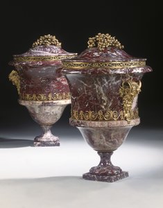 Et par vaser, ca. 1790 af Russian School