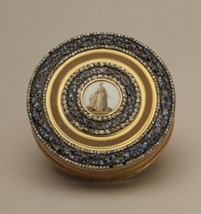 Snusdåse med senere miniature af et monument til Catherine II, af Johann Gottlieb Scharff, Skt. Petersborg, 1776 (guld, emalje og ædelstene af Russian School