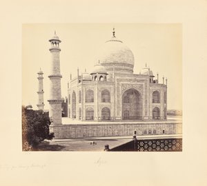 Agra; Taj, fra hjørnet af firkanten af Samuel Bourne
