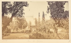 Agra; Der Taj, vom Garten aus af Samuel Bourne