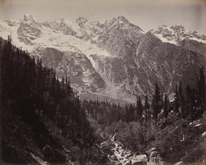 Scene i det øvre Himalaya. Udsigt over Manga-dalen af Samuel Bourne