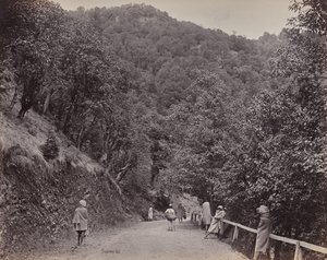 Shimla. The Mall eller hovedgaden af Samuel Bourne