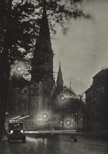 Berlin: Kaiser Wilhelm-Gedachtniskirche; Emperor William Memorial Church (s/h foto) af Sasha Stone