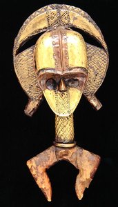 Relikviefigur, Kota-kultur (træ, kobber, messing og jern) af School African