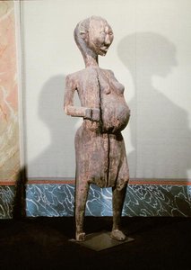Statue af en gravid kvinde (træ)