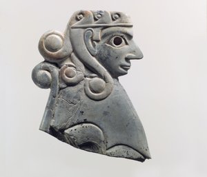Møbelplade: kvindelig sfinx med krøller i Hathor-stil, ca. 1700-tallet f.Kr. (flodhest elfenben) af School Anatolian
