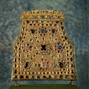 Relikvieskrin af St. Johns tænder, doneret af Lombarddronning Theodelinde de Baviere (Teodolinda, Lombarddronning døde i 627) til katedralen i Monza. Genstand fra det 9. århundrede. karolingisk kunst. Monza, Museo e Tesoro del Duomo (Musee et tresor de la 