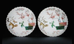 Par fade dekoreret med famille verte emalje i Kakiemon stil, Kangxi periode af School Chinese