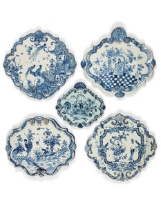 Delft chinoseries formede pastiller, slutningen af det 17. - begyndelsen af det 18. århundrede (fajance)