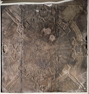Egyptisk antikvitet: "" The Zodiac"" Lavt relief fra loftet i Osiris østkapel på Hathor-templet i Denderah. Ptolemæisk periode (332-30 f.Kr.) Paris, Louvre-museet af School Egyptian