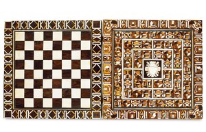 Sydtysk intarsia-spilæske, fra Augsburg eller Nürnberg, slutningen af det 16.-begyndelsen af det 17. århundrede (ibenholt, elfenben, perlemor, valnød og frugttræ)