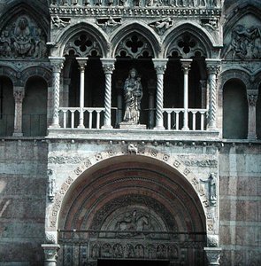 Vestfacade, påbegyndt 1130