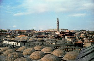 Panoramaudsigt over Istanbul med kupler af Den Store Bazar