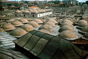 Panoramaudsigt over Istanbul med kupler af Den Store Bazar af School Ottoman