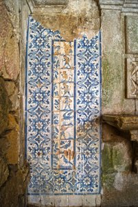 Panel, der viser jagtscener, Tarouca, Portugal (keramiske fliser) af School Portuguese