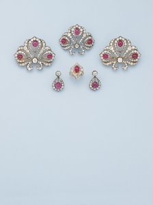 Vigtig suite af smykker, ca. 1850 (rubiner, diamanter og guld)
