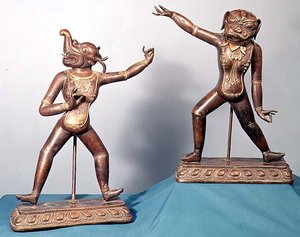 To figurer af Dakinis (bronze) af School Tibetan