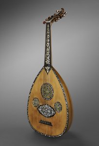 Lute, osmannisk, slutningen af det 19.-begyndelsen af det 20. århundrede (træ, ibenholt, elfenben og perlemor-indlæg)