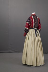 Ukrainsk bryllup ensemble af School Ukranian