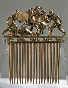 Art Scythian (Scythian civilisation): guldkam dekorerer scener af kampe med skytiske krigere (Kam med en kampscene). Fra tumulus af Solokha i Rusland (i dag Ukraine). 5.-4. århundrede f.Kr. Sol. 12,6x10,2 cm Eremitagemuseet, Sankt Petersborg