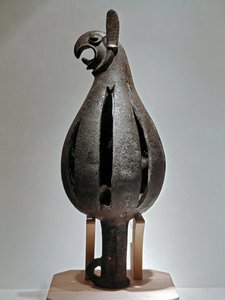 Art Scythian (Scythian civilisation eller Scythia): griffonformet ornament med ørnehoved. Bronzegenstand, fra anden halvdel af det 7. århundrede f.Kr. Sankt Petersborg, Eremitagemuseet af Scythian