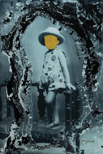 ung pige, der poserer alene, 2019 (mixed media)