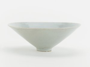Skål med formstøbt design af phoenix og blomster, c.1200 (keramik)