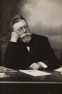 Angel Guimera (1845-1924), spansk dramatiker (s/h-foto) af Spanish Photographer