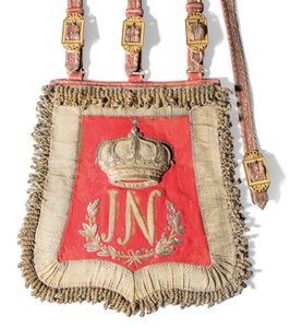 Joseph-Napoleon Bonapartes sabretache, konge af Spanien, før 1813 (rødt marokkansk læder med broderet guldværk og beslag af forgyldt messing) af Spanish School