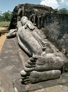 Det tilbagelænede billede, som viser Buddhas parinirvana, skulptur, Gal Viharas tempel