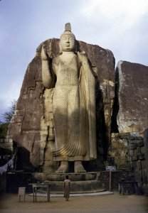 Den store Buddha af Avukana. Sri Lanka. 5. århundrede.