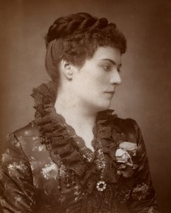 Sophie Eyre, britisk skuespillerinde, 1883 af St James