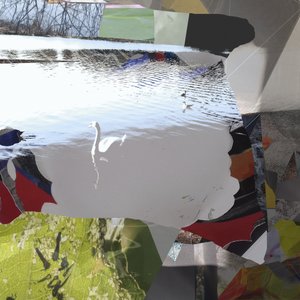 Abstrakt collage med hvid svane af Stefan Fransson