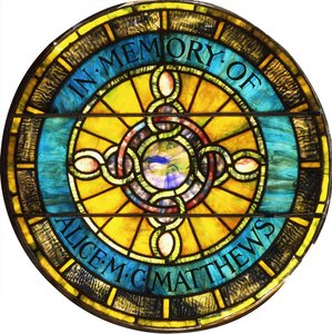 Et cirkulært blyholdigt glasvindue af Tiffany Studios (blyholdigt glas)