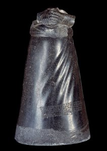 Mesopotamien: nederste halvdel af dioritstatuen af Manishtusu (Manishtousu) (2270-2254 f.Kr.), konge af Agade. 2300-2250 f.Kr. Fra stedet for Susa (Babylon). Søn 0,88 m Paris, Musée du Louvre af Sumerian Mesopotamian School