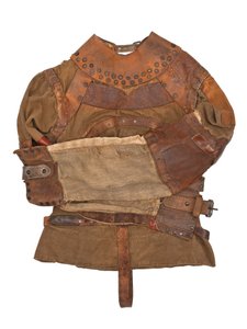 Spændetrøje ejet af Harry Houdini, ca. 1915 (khaki kanvas, læder og metalnitter) af Swanfeldt Tent and Awning Co.