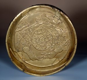 Orientalsk kunst: jagtpatere i guld, omkring 1200 f.Kr. realiseret i Syrien. Paris, Musée du Louvre