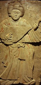 Terracotta stele med musiker, Tang-dynastiet (618-907), opdaget i Shaanxi-provinsen, Steles Forest Museum i Xian. Fotografi, Leonard de Selva, Kina, 2006. af Tang Dynasty Chinese School