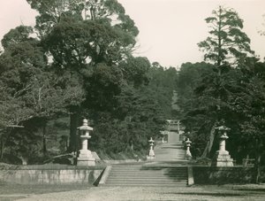 Stentrappe, der fører til Hideyoshi Toyotomis grav, Kyoto ca. 1900 - 1915 (fotografi)