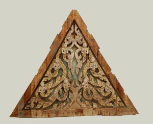 Gavlen til et thailandsk tempel sent i Ayutthaya-perioden (1351-1767) (træ)