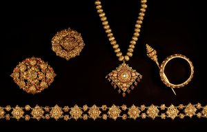 Smykker, Ayutthaya-perioden (1350-1767), 17. til 18. århundrede (guld og ædelstene)