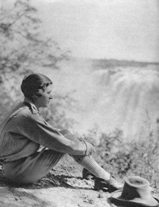 Stella Court Treatt ved Victoria Falls, Livingstone til Broken Hill, Northern Rhodesia, 1925 1927. af Thomas A. Glover