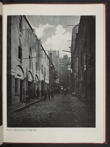 Broad Close, nr. 167 High Street, fra Old Closes and Streets of Glasgow