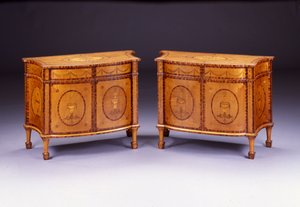 Par George III commodes (harewood & Kingwood) af Thomas Chippendale