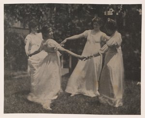 Susan Hannah Macdowell, en ukendt pige, Elizabeth Macdowell og muligvis Mary Macdowell ved Macdowell-huset af Thomas Eakins