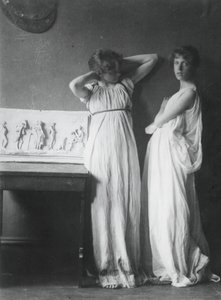 Uidentificerede modeller i græske kostumer, ca. 1883. af Thomas Eakins