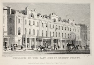 Bygninger på østsiden af Regent Street, fra pubben 