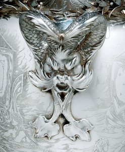 Detalje af et yachtingtrofæ af Tiffany and Company