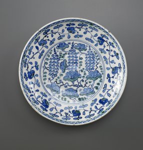 Fad med druedesign, Iznik, osmannisk dynasti (keramik)