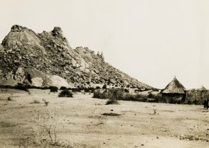 Hytter nær Gebel Sagadi, Sudan, fotografi af Ugo Monneret de Villard, ca. 1930